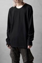 Load image into Gallery viewer, black crow x LOOM exclusive long sleeve tops / zimbabwe cotton jersey (black)