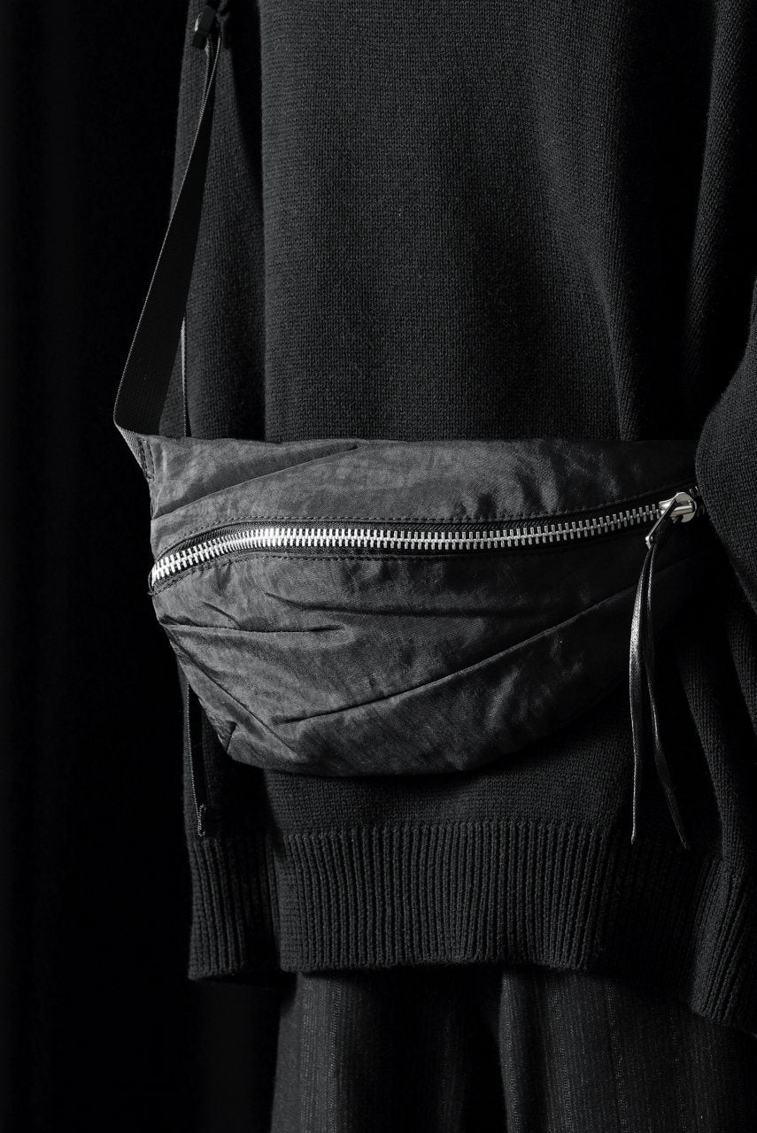 Load image into Gallery viewer, werkschwarz FANNY WAIST BAG / ROUGH WASHED NYLON (BLACK)