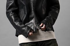 Load image into Gallery viewer, ierib EX-Collared Zip Jacket / Horse Nubuck Leather (BLACK)