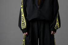 画像をギャラリービューアに読み込む, beauty : beast ”KEEP OUT” DOLMAN / HOODED TRACK JACKET (BLACK x YELLOW)