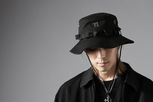 Load image into Gallery viewer, Y&#39;s x New Era® ADVENTURE LOGO HAT (BLACK)