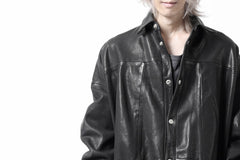 Load image into Gallery viewer, A.F ARTEFACT SNAPPED COCOON SHIRT-JACKET / SOFT GOAT LEATHER (BLACK)