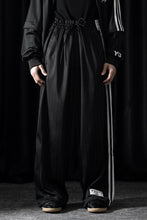 Load image into Gallery viewer, Y-3 Yohji Yamamoto ELITE 5 BASKETBALL TRACK PANTS (BLACK / CHAPEA)