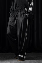 Load image into Gallery viewer, Y-3 Yohji Yamamoto ELITE 5 BASKETBALL TRACK PANTS (BLACK / CHAPEA)