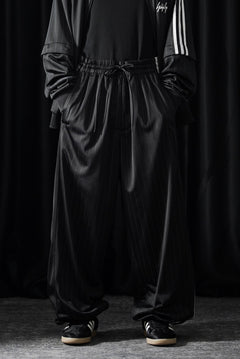 Load image into Gallery viewer, Y-3 Yohji Yamamoto ELITE 5 BASKETBALL TRACK PANTS (BLACK / CHAPEA)