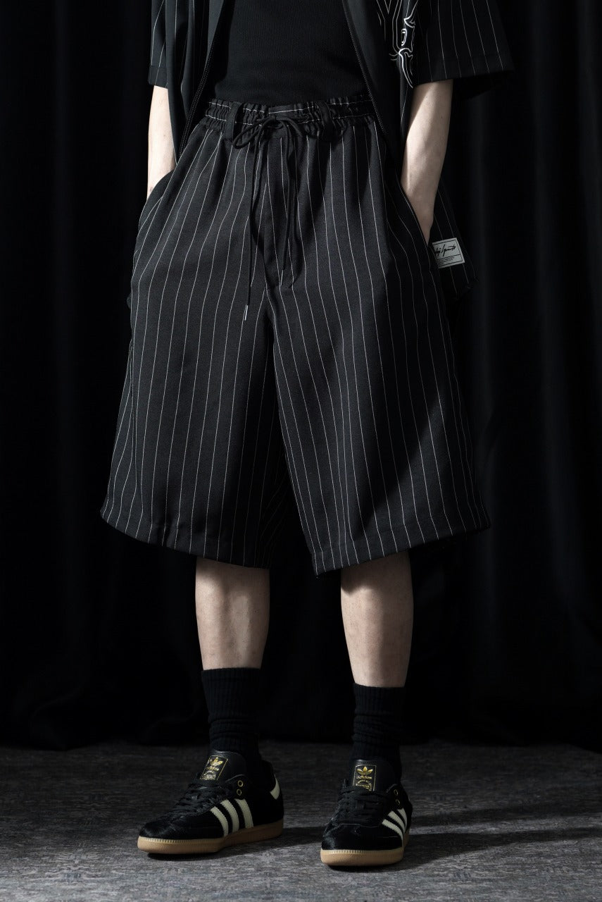Load image into Gallery viewer, Y-3 Yohji Yamamoto PINSTRIPE SPORT UNIFORM SHORT TROUSERS (BLACK)