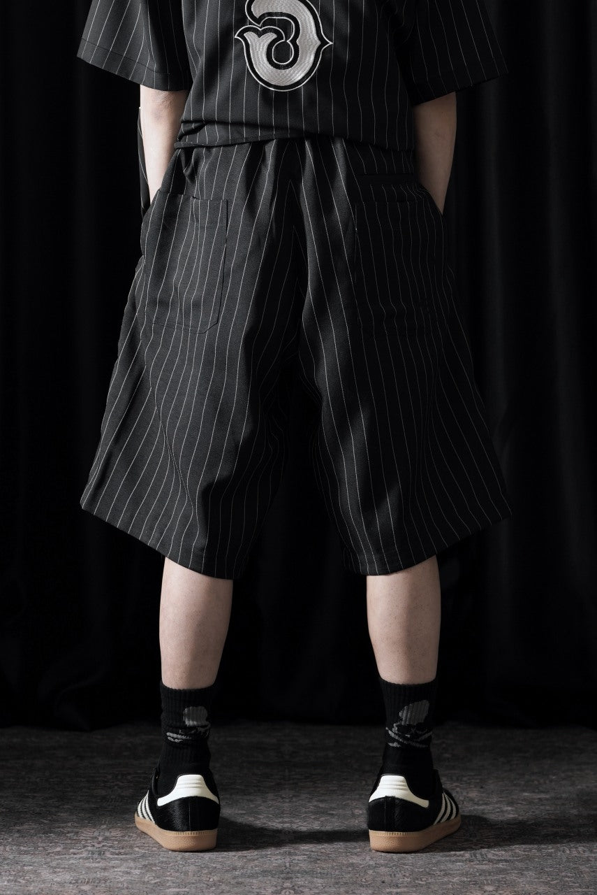 Load image into Gallery viewer, Y-3 Yohji Yamamoto PINSTRIPE SPORT UNIFORM SHORT TROUSERS (BLACK)