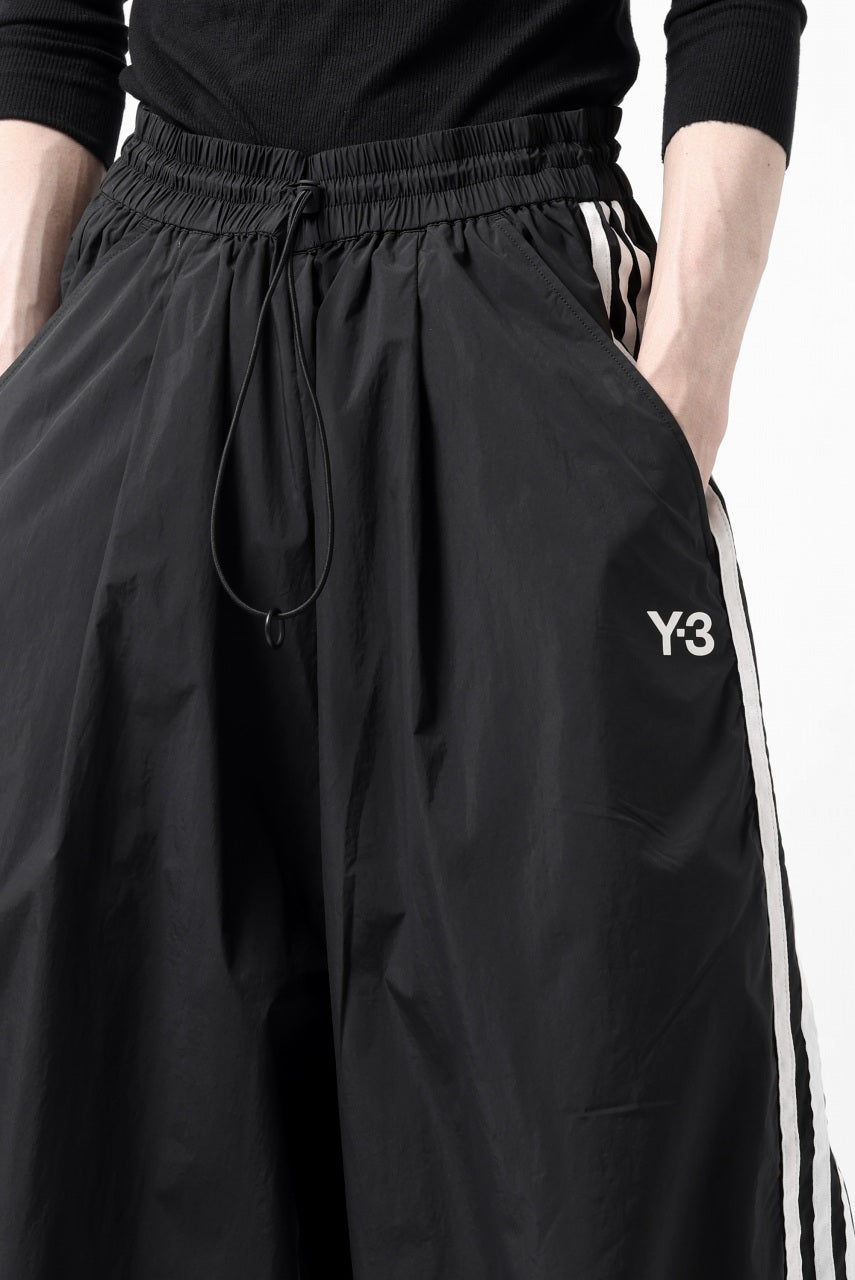 Y-3 Yohji Yamamoto THREE STRIPES SUPER WIDE PANTS / SILKY NYLON (BLACK)