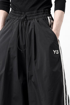 画像をギャラリービューアに読み込む, Y-3 Yohji Yamamoto THREE STRIPES SUPER WIDE PANTS / SILKY NYLON (BLACK)