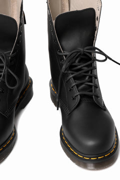 Load image into Gallery viewer, Y&#39;s x Dr. Martens 10-EYES BACK ZIP BOOTS 1490 / SMOOTH COWHIDE (BLACK)