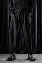 画像をギャラリービューアに読み込む, YUTA MATSUOKA circle pants / sheeting dyed plain weaven (black)