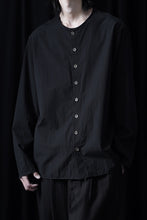 Load image into Gallery viewer, YUTA MATSUOKA collarless shirt / broad cloth cotton (black)