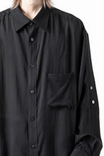 Load image into Gallery viewer, Y&#39;s for men BIG SHIRT / CELLULOSE LAWN (BLACK)