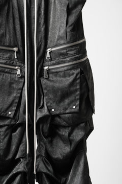 Load image into Gallery viewer, A.F ARTEFACT ABSTRACT CARGO TUCK WIDE PANTS / UNEVEN TEXTURE (BLACK)