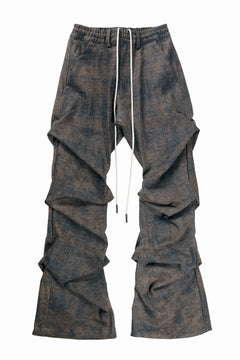 Load image into Gallery viewer, A.F ARTEFACT TUCKED DRAPE PANTS / BLENDED SHADES DENIM (D.VERDIGRIS)
