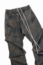Load image into Gallery viewer, A.F ARTEFACT TUCKED DRAPE PANTS / BLENDED SHADES DENIM (D.VERDIGRIS)