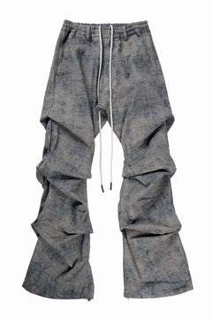 Load image into Gallery viewer, A.F ARTEFACT TUCKED DRAPE PANTS / BLENDED SHADES DENIM (STEEL BLUE)
