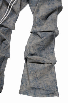 Load image into Gallery viewer, A.F ARTEFACT TUCKED DRAPE PANTS / BLENDED SHADES DENIM (STEEL BLUE)