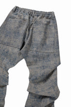 Load image into Gallery viewer, A.F ARTEFACT TUCKED DRAPE PANTS / BLENDED SHADES DENIM (STEEL BLUE)