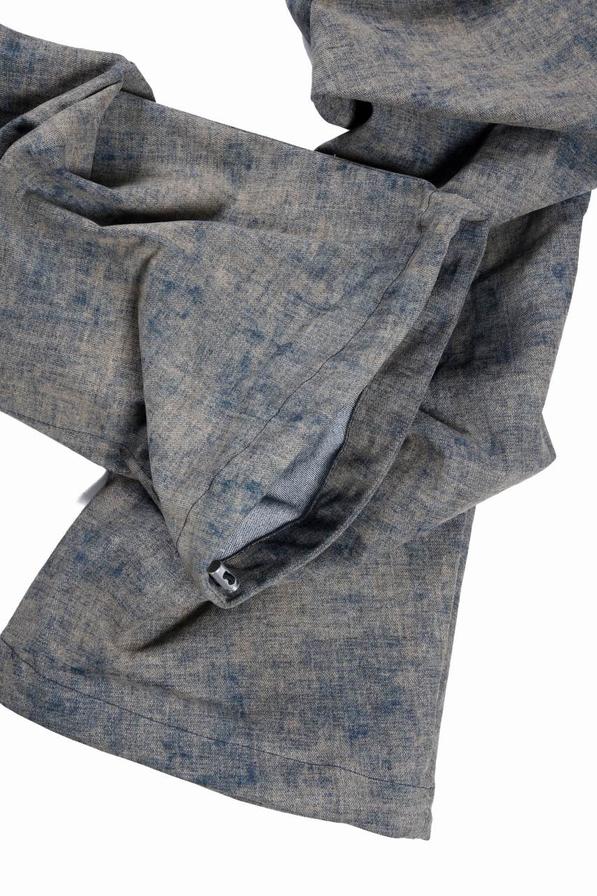 Load image into Gallery viewer, A.F ARTEFACT TUCKED DRAPE PANTS / BLENDED SHADES DENIM (STEEL BLUE)