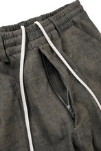 Load image into Gallery viewer, A.F ARTEFACT TUCKED DRAPE PANTS / BLENDED SHADES DENIM (YELLOW)