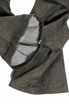 Load image into Gallery viewer, A.F ARTEFACT TUCKED DRAPE PANTS / BLENDED SHADES DENIM (YELLOW)