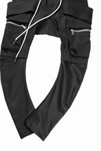 Load image into Gallery viewer, A.F ARTEFACT FLAP-DETAIL SLIM CARGO PANTS / HI-STRETCH DENIM (BLACK)