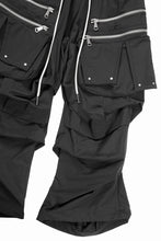Load image into Gallery viewer, A.F ARTEFACT MULTI FLAP WIDE PANTS / TECH SMOOTH (BLACK)