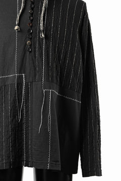 Load image into Gallery viewer, A TENTATIVE ATELIER Branka STITCHES PATCH STRIPE HOODY (BLACK)