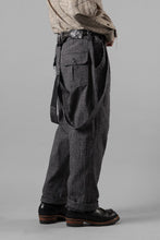 Load image into Gallery viewer, A TENTATIVE ATELIER exclusive George II PAINTER'S CROSS BAND PANTS (BLACK)