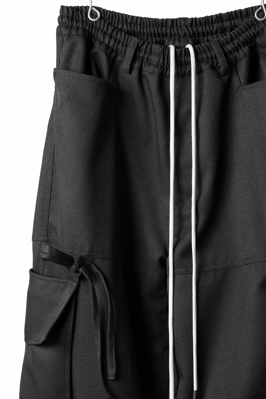 A.F ARTEFACT KNOTTING DETAIL TWILL VOLUME PANTS (BLACK)