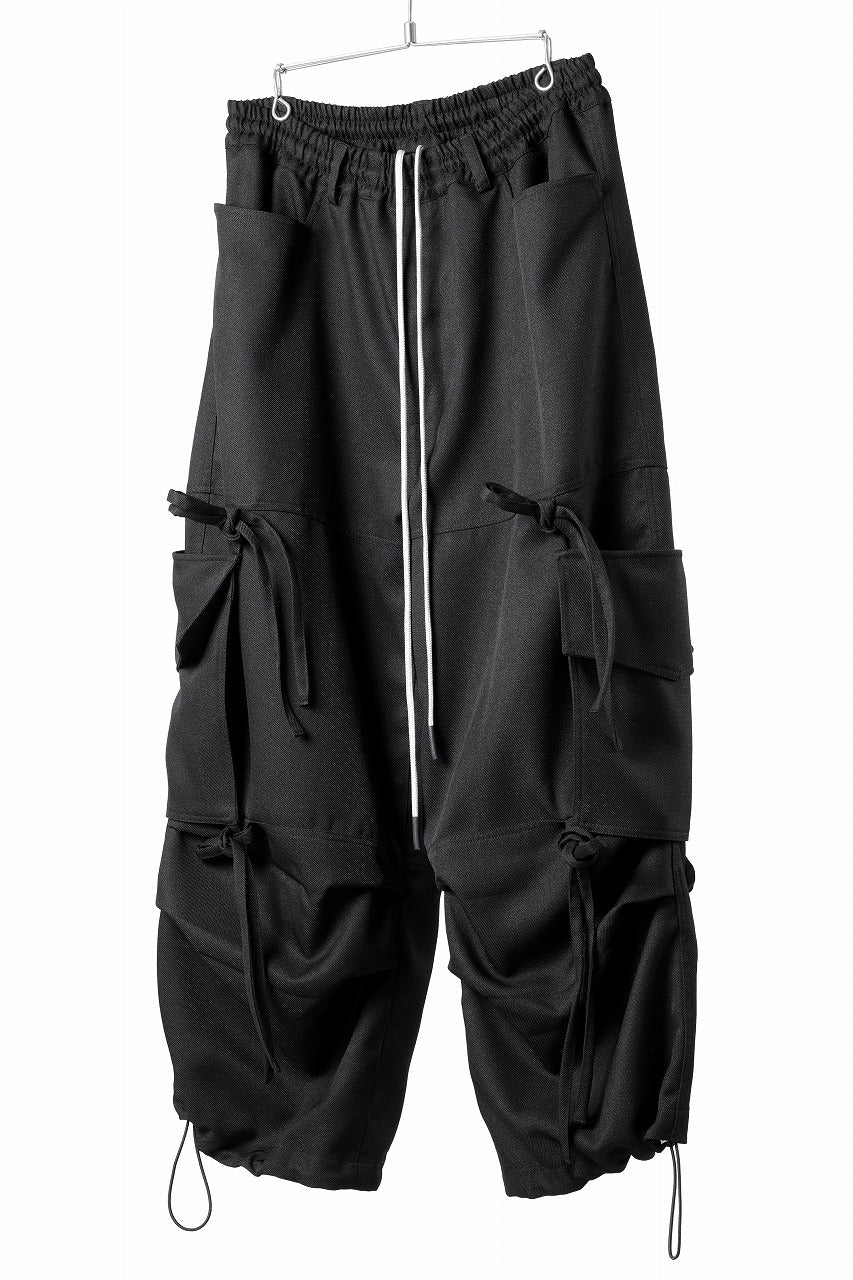 A.F ARTEFACT KNOTTING DETAIL TWILL VOLUME PANTS (BLACK)