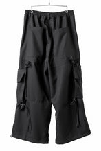 Load image into Gallery viewer, A.F ARTEFACT KNOTTING DETAIL TWILL VOLUME PANTS (BLACK)