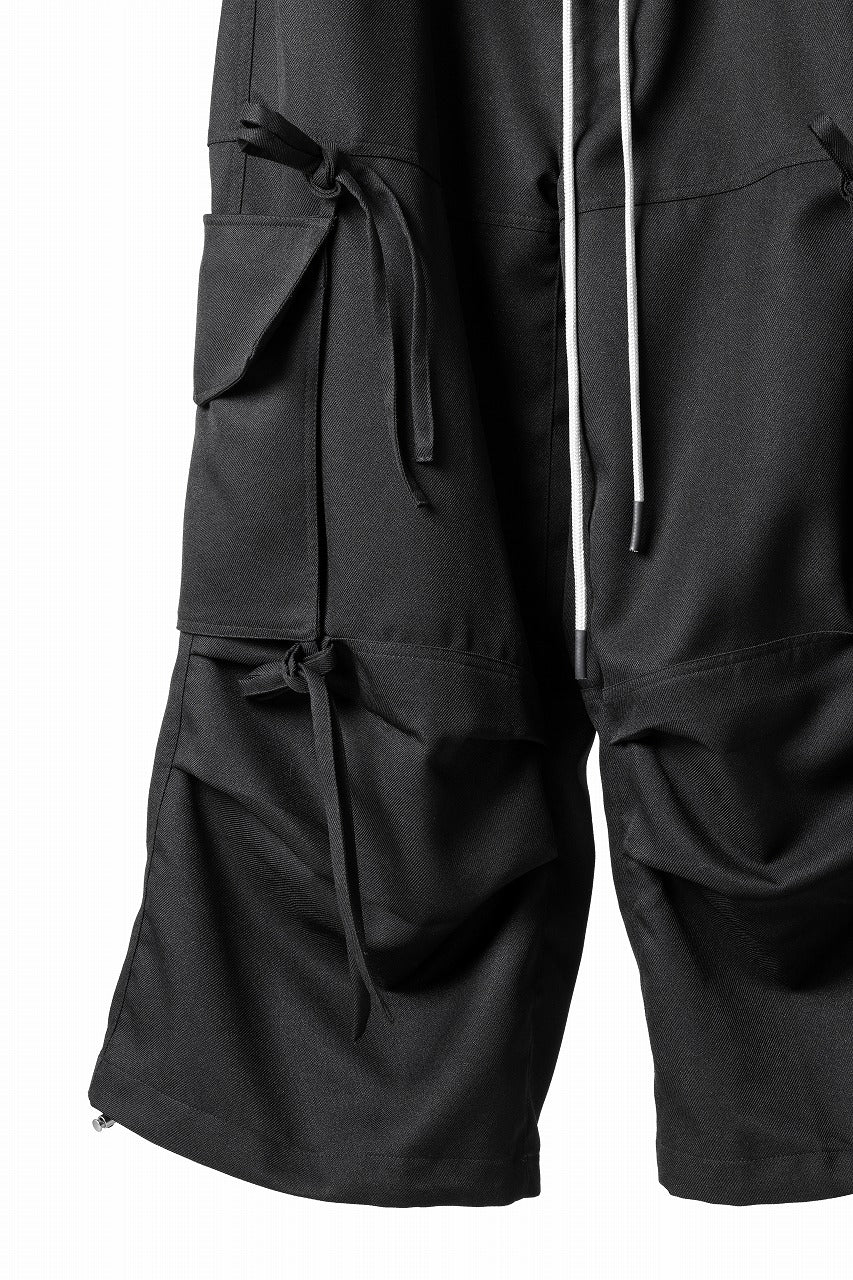 A.F ARTEFACT KNOTTING DETAIL TWILL VOLUME PANTS (BLACK)