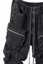 画像をギャラリービューアに読み込む, A.F ARTEFACT MONSTER TUCK VOLUME BAGGY PANTS / FADED AGEING DENIM (BLACK)