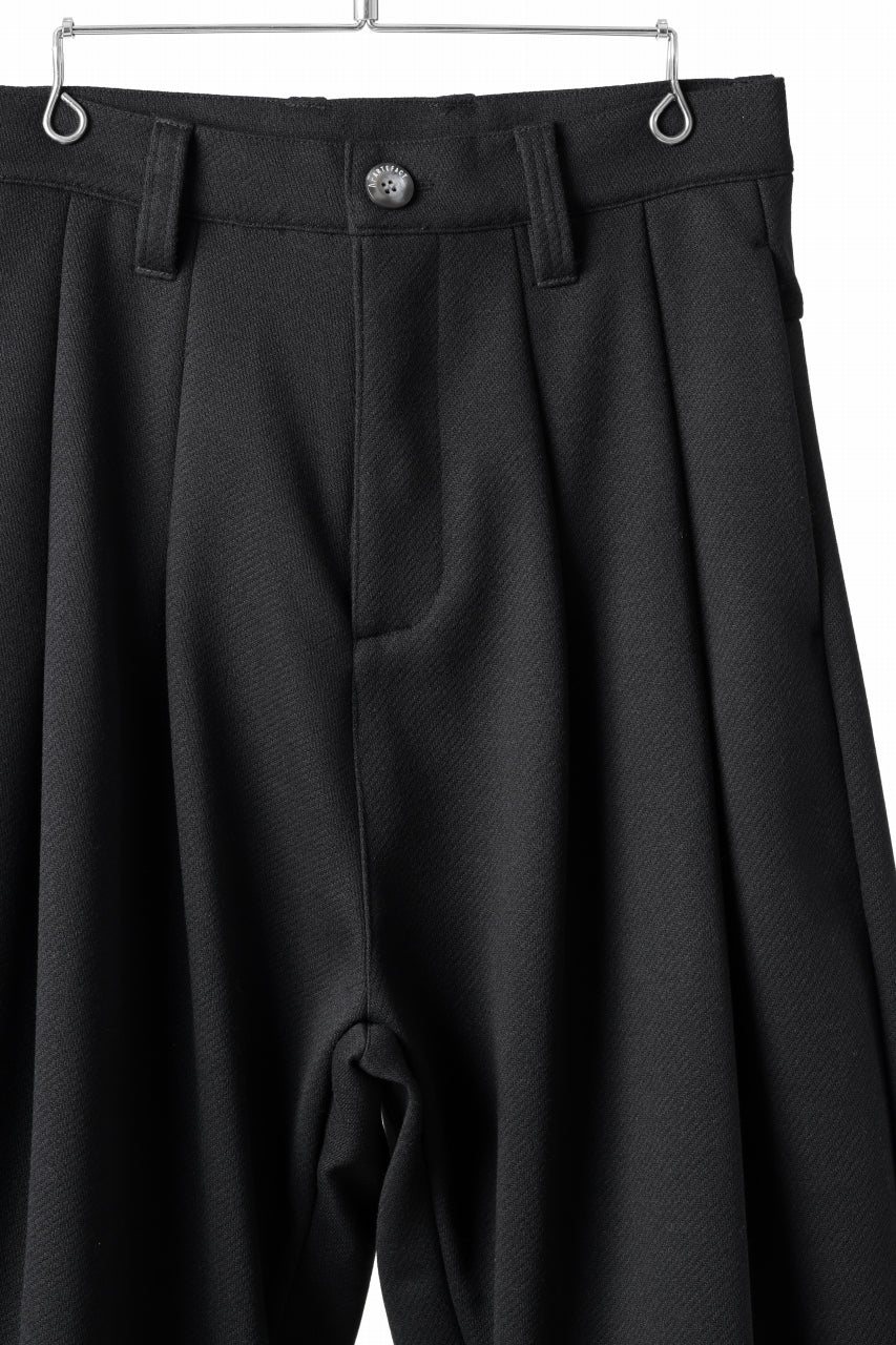 A.F ARTEFACT TUCK WIDE TROUSERS / KNITTED WOOLY TWILL (BLACK)