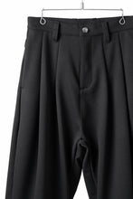 画像をギャラリービューアに読み込む, A.F ARTEFACT TUCK WIDE TROUSERS / KNITTED WOOLY TWILL (BLACK)