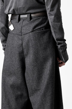 画像をギャラリービューアに読み込む, A.F ARTEFACT TUCK WIDE TROUSERS / HERRING BONE WOOL (D.GREY)