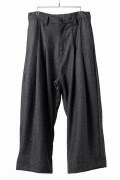 Load image into Gallery viewer, A.F ARTEFACT TUCK WIDE PANTS / HERRING BONE WOOL (D.GREY)