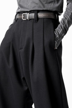 画像をギャラリービューアに読み込む, A.F ARTEFACT TUCK WIDE TROUSERS / KNITTED WOOLY TWILL (BLACK)