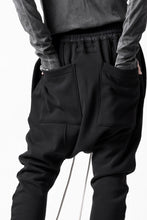 画像をギャラリービューアに読み込む, A.F ARTEFACT BOMBER HEAT SARROUEL SKINNY PANTS (BLACK)