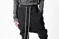 画像をギャラリービューアに読み込む, A.F ARTEFACT BOMBER HEAT SARROUEL SKINNY PANTS (BLACK)