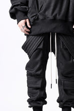 画像をギャラリービューアに読み込む, A.F ARTEFACT BOMBER HEAT BELTED SARROUEL CARGO PANTS (MIX BLACK)