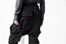 画像をギャラリービューアに読み込む, A.F ARTEFACT BOMBER HEAT BELTED SARROUEL CARGO PANTS (MIX BLACK)