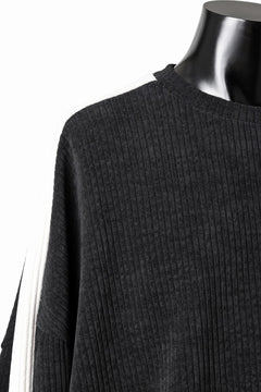 Load image into Gallery viewer, A.F ARTEFACT MODUROY KNIT TOPS (BLACK x IVORY)