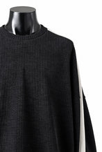 Load image into Gallery viewer, A.F ARTEFACT MODUROY KNIT TOPS (BLACK x IVORY)