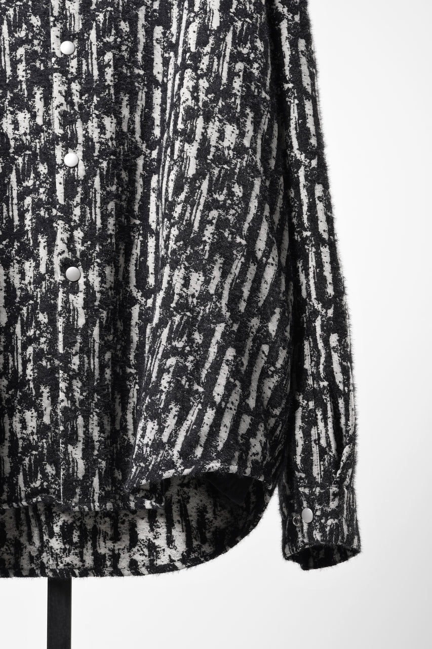 Load image into Gallery viewer, 【SAMPLE】A.F ARTEFACT COCOON SHIRT-JACKET / JACQUARD BLURRED STRIPE (BLACK × WHITE)