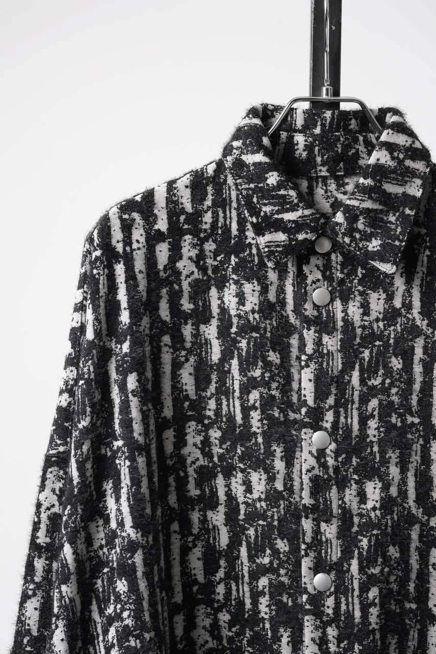 Load image into Gallery viewer, 【SAMPLE】A.F ARTEFACT COCOON SHIRT-JACKET / JACQUARD BLURRED STRIPE (BLACK × WHITE)