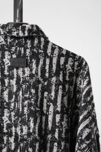 Load image into Gallery viewer, 【SAMPLE】A.F ARTEFACT COCOON SHIRT-JACKET / JACQUARD BLURRED STRIPE (BLACK × WHITE)