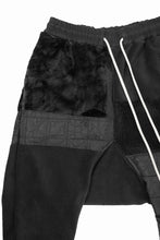 Load image into Gallery viewer, A.F ARTEFACT IRREGULAR PANELED FLEECE SARROUEL JODPHURS (BLACK)